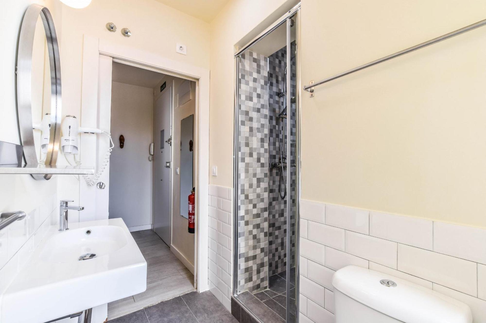 Apartamento Loft Reformado En Goya Alquiler Temporal Madrid Exterior foto